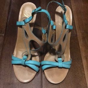 Fergie heels. 6. Like new.